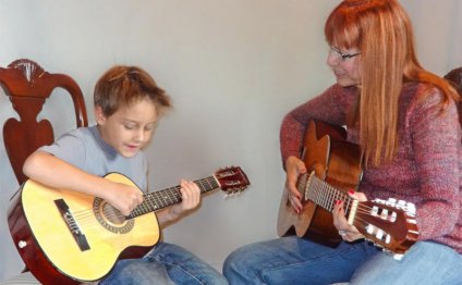 Child Learn Guitar