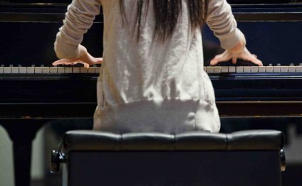 Piano lessons Chesterfield