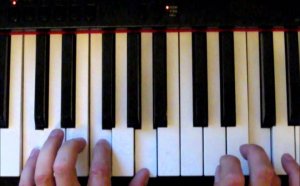 YouTube Beginners piano lessons